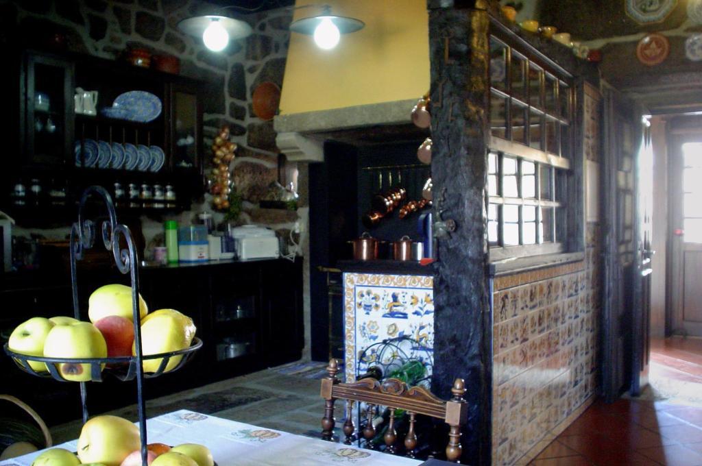 Casa Do Meio Do Povo - Turismo De Habitacao Chaves Dış mekan fotoğraf